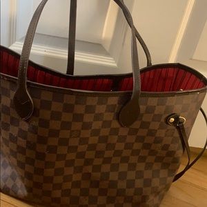 Never full medium tote bag